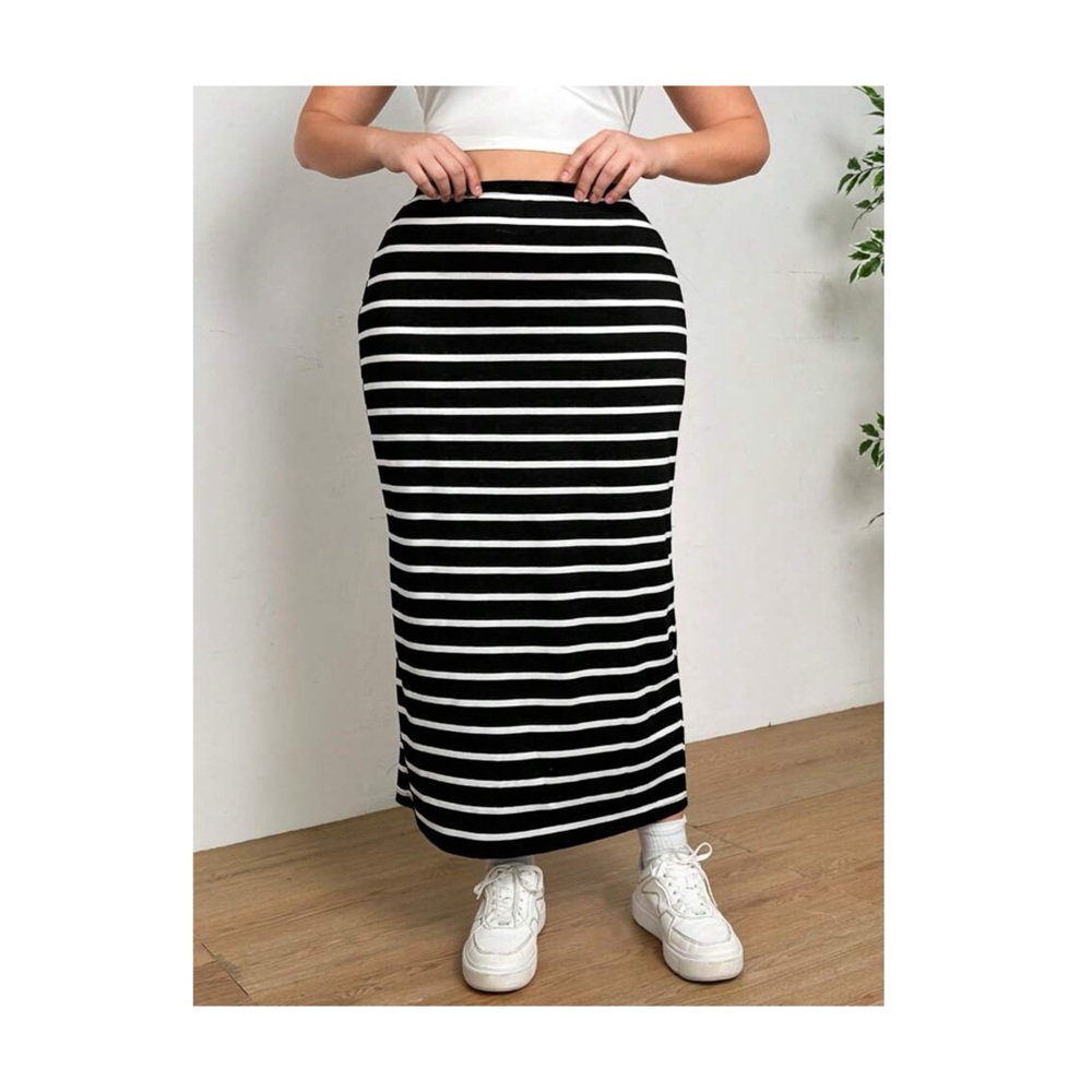 130 - Maxi Skirt Black/ White Stripe‎ - Plus Size